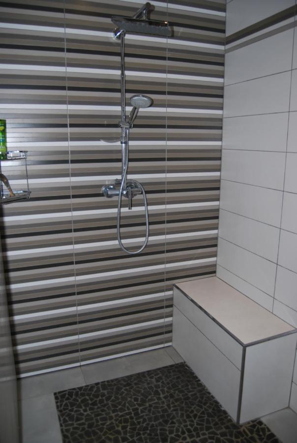 Loft, Avec Piscine Privative Et Parking, A 15 Minutes A Pied Du Centre Ville Et A 20 Mn De La Mer Montpellier Luaran gambar